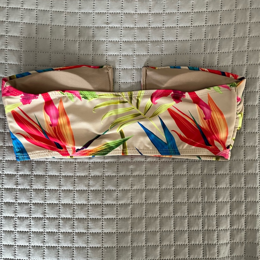 Beautiful never worn bandeau bikini top!